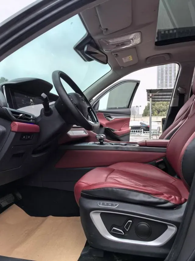 2022 ChangAn CS75 Plus 2.0T 233HP L4 8AT,autocango,china used car exporter,china ev exporter,chinese used car exporter,chinese used ev exporter