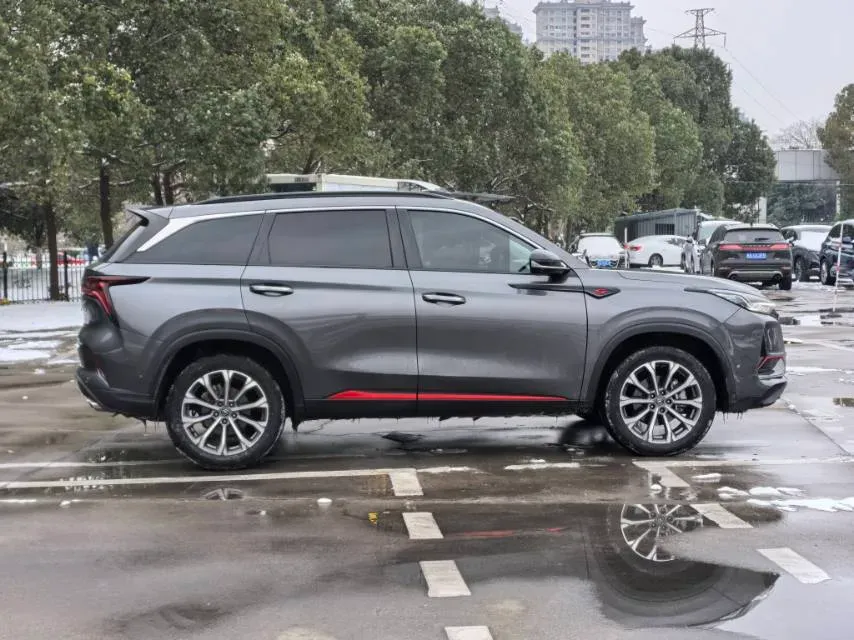 2022 ChangAn CS75 Plus 2.0T 233HP L4 8AT,autocango,china used car exporter,china ev exporter,chinese used car exporter,chinese used ev exporter