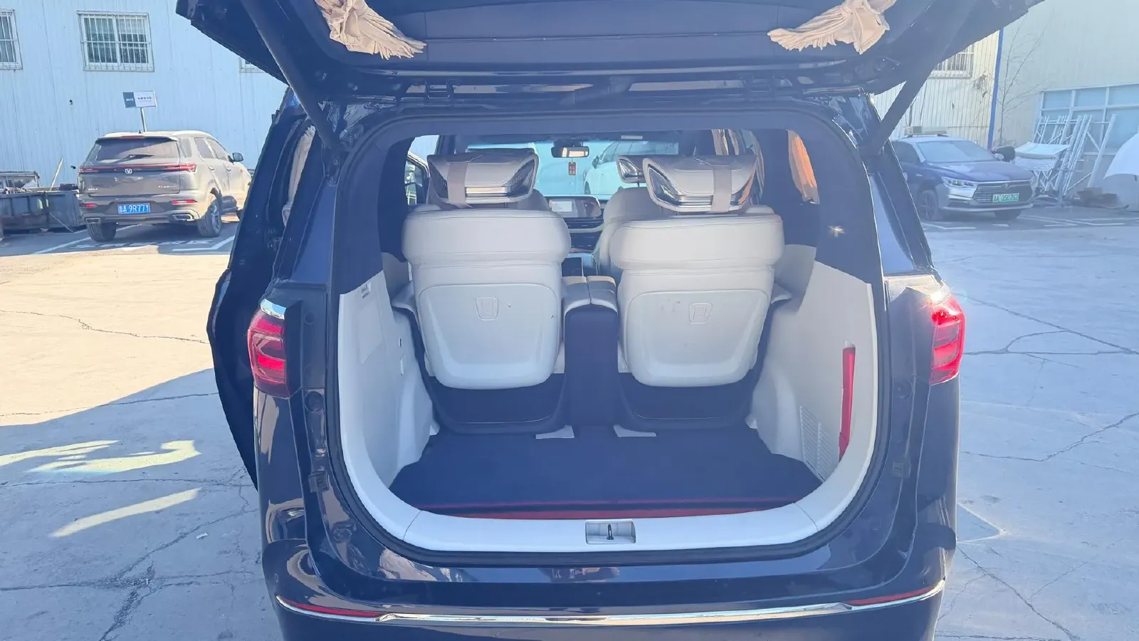 2020 Buick GL8 2.0T 237HP L4 9AT,autocango,china used car exporter,china ev exporter,chinese used car exporter,chinese used ev exporter