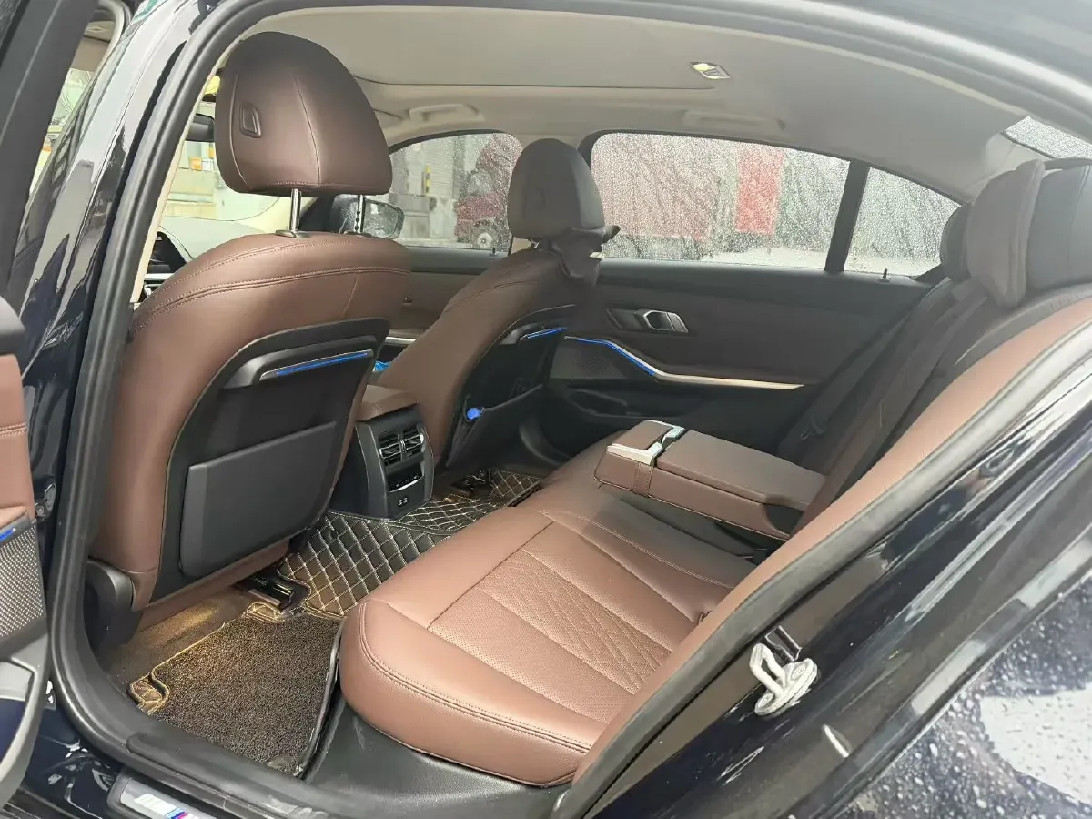 2022 BMW 3 Series 2.0T 184HP L4 8AT,autocango,china used car exporter,china ev exporter,chinese used car exporter,chinese used ev exporter