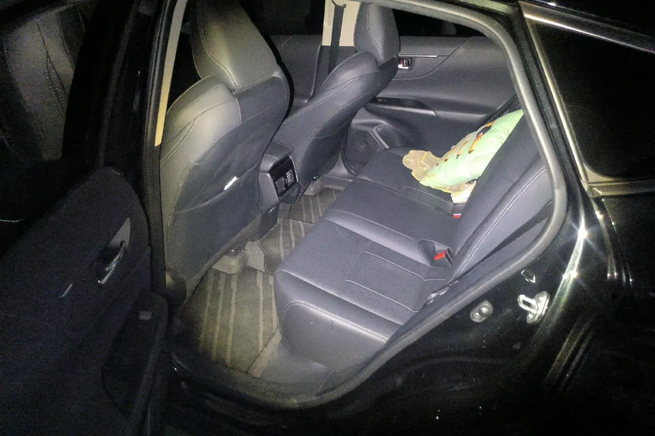 2022 Toyota Harrier 2.0L 171HP L4 CVT,autocango,china used car exporter,china ev exporter,chinese used car exporter,chinese used ev exporter