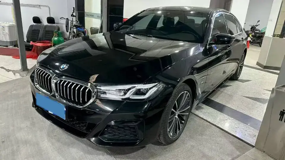 2023 BMW 5 Series 2.0T 245HP L4 8AT