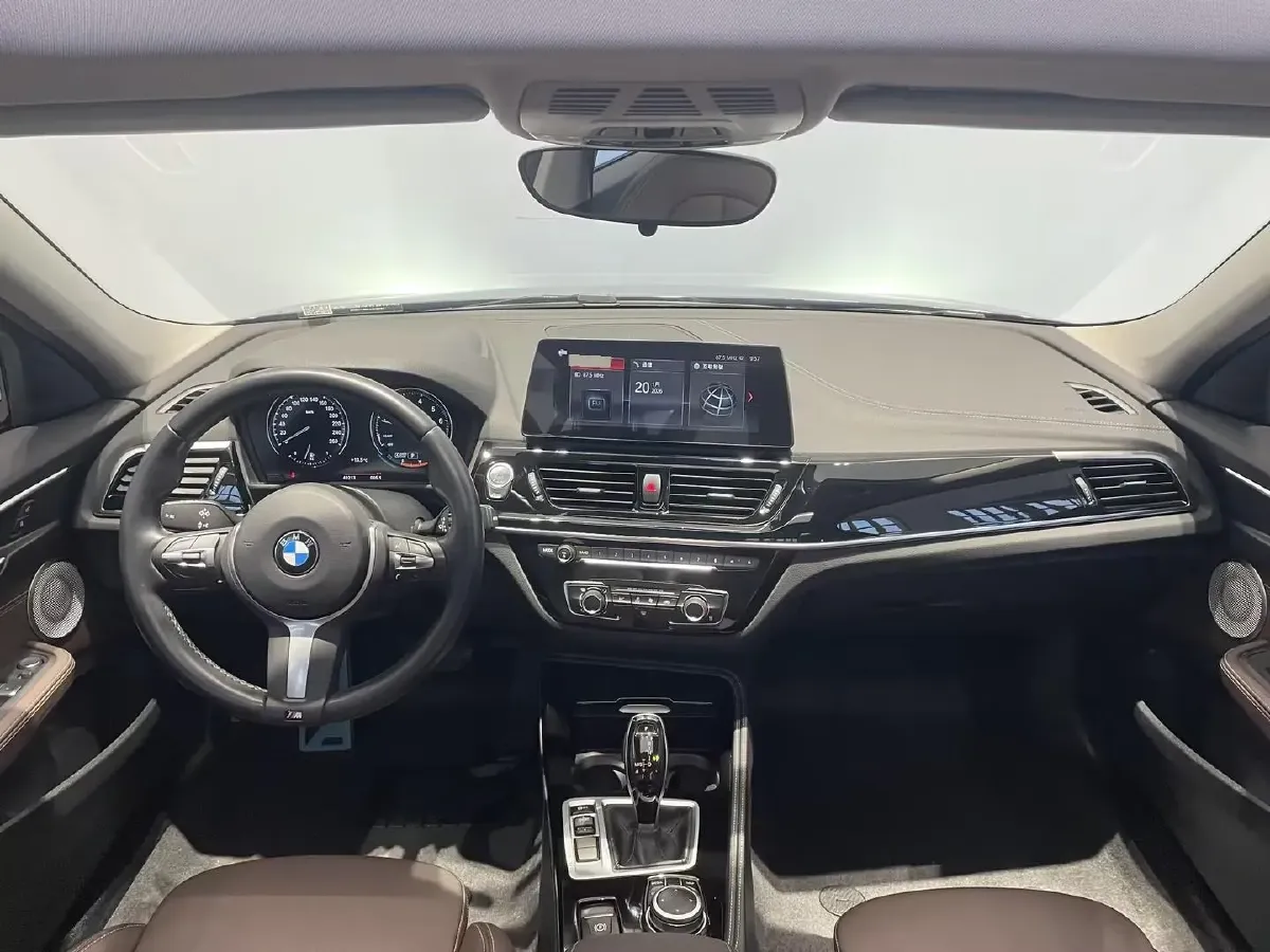 2022 BMW 1 Series 1.5T 140HP L3 7DCT,autocango,china used car exporter,china ev exporter,chinese used car exporter,chinese used ev exporter