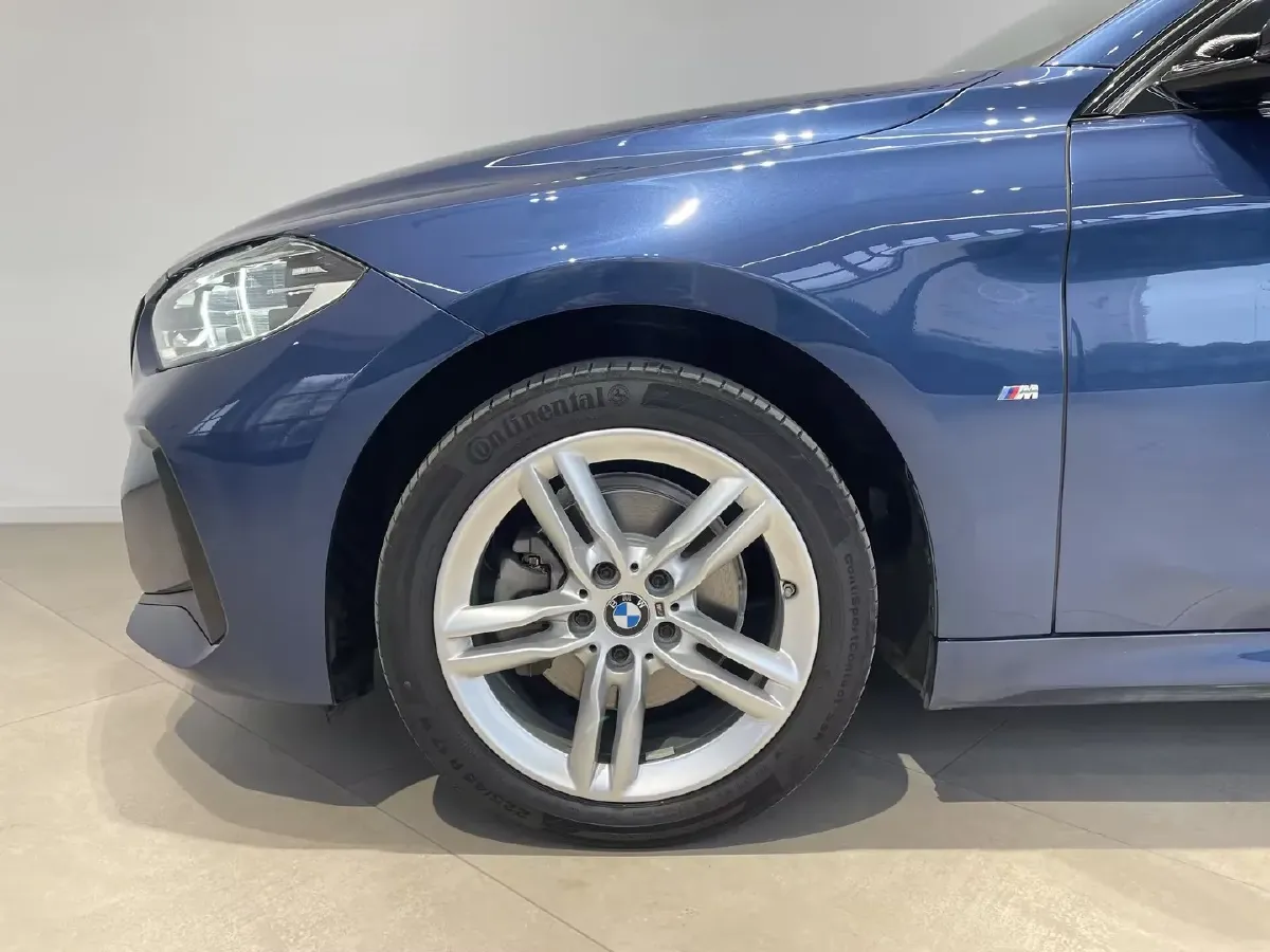 2022 BMW 1 Series 1.5T 140HP L3 7DCT,autocango,china used car exporter,china ev exporter,chinese used car exporter,chinese used ev exporter