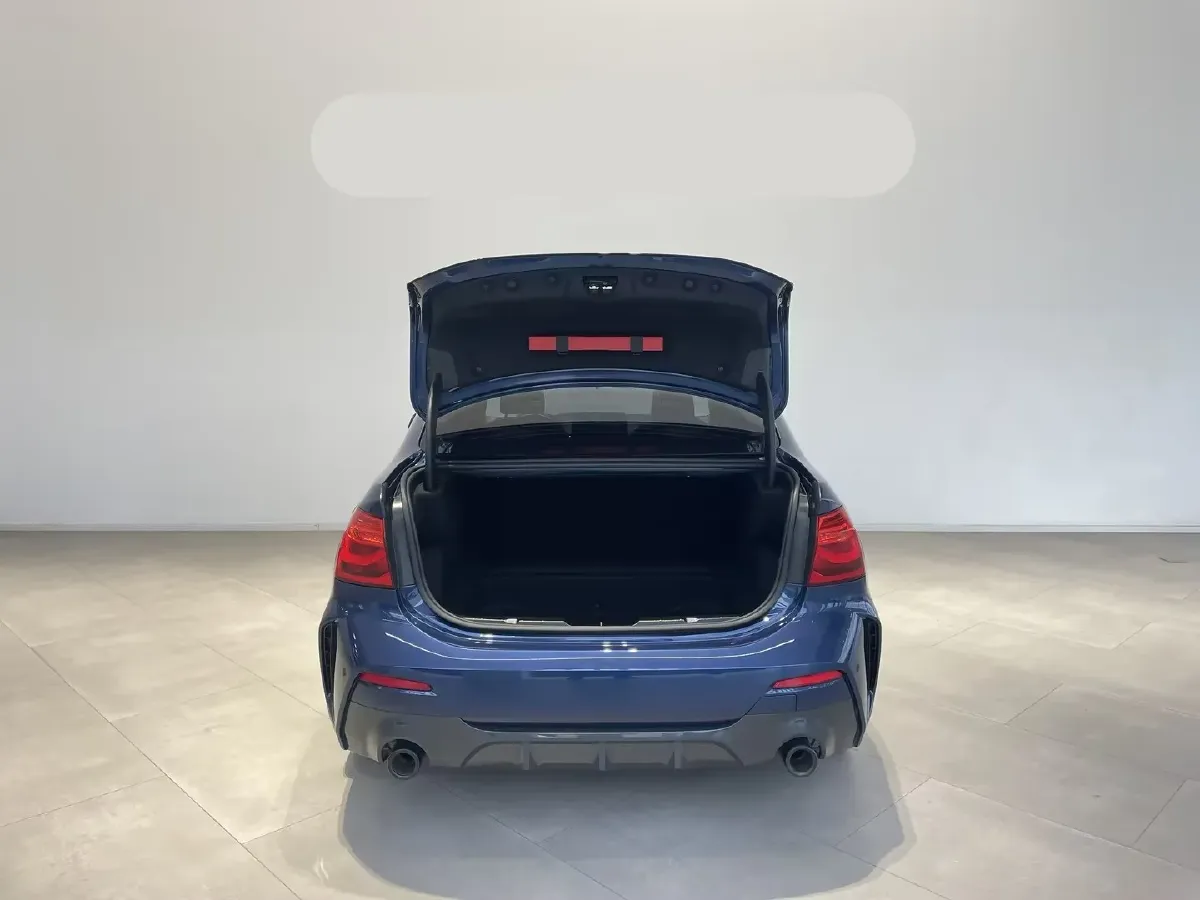 2022 BMW 1 Series 1.5T 140HP L3 7DCT,autocango,china used car exporter,china ev exporter,chinese used car exporter,chinese used ev exporter