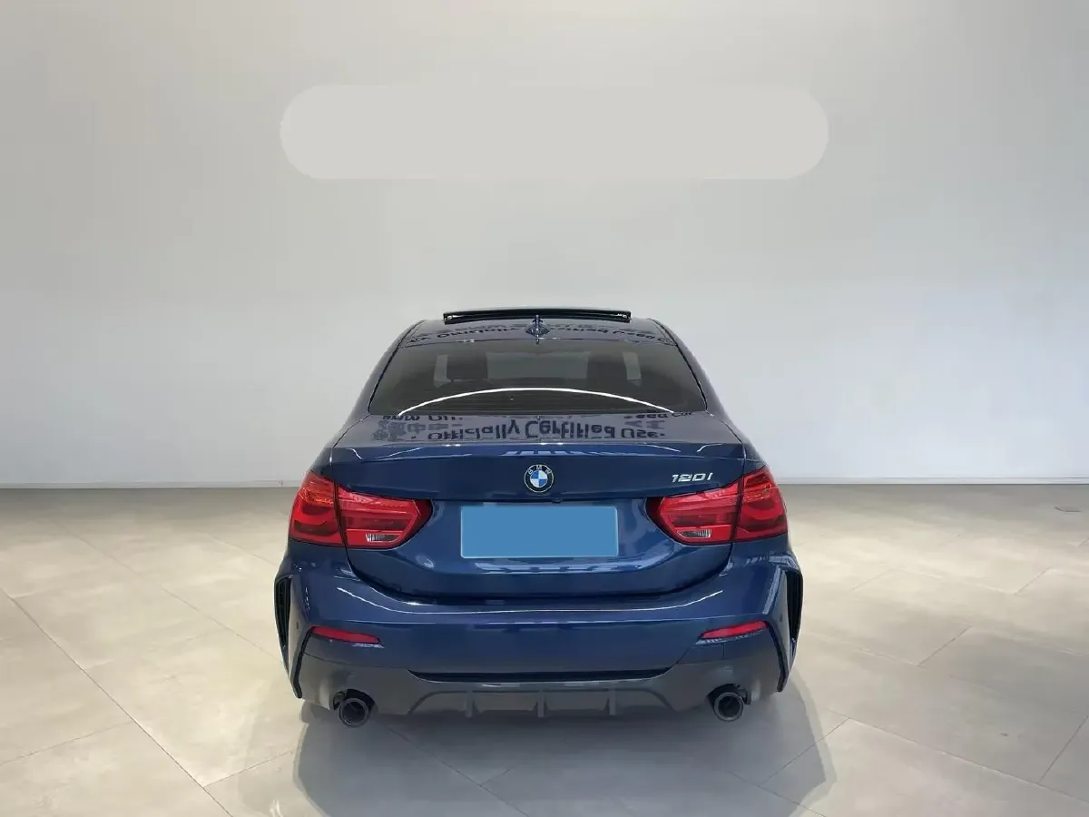 2022 BMW 1 Series 1.5T 140HP L3 7DCT,autocango,china used car exporter,china ev exporter,chinese used car exporter,chinese used ev exporter