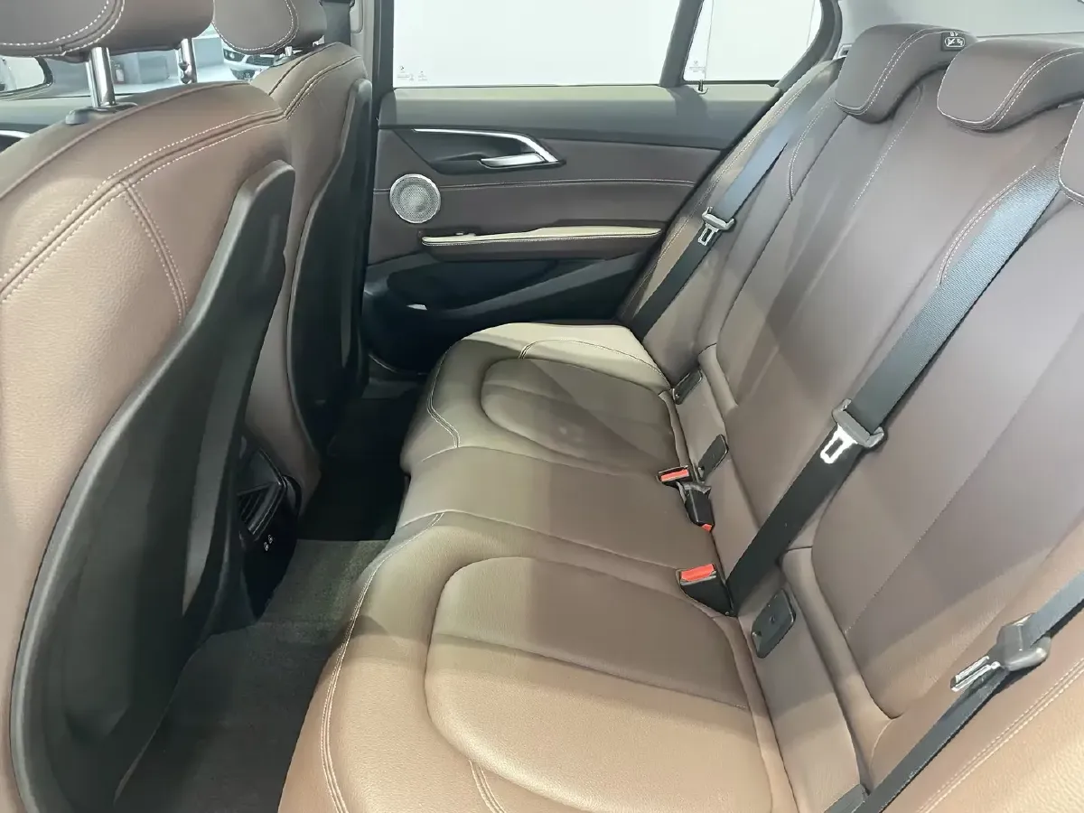 2022 BMW 1 Series 1.5T 140HP L3 7DCT,autocango,china used car exporter,china ev exporter,chinese used car exporter,chinese used ev exporter