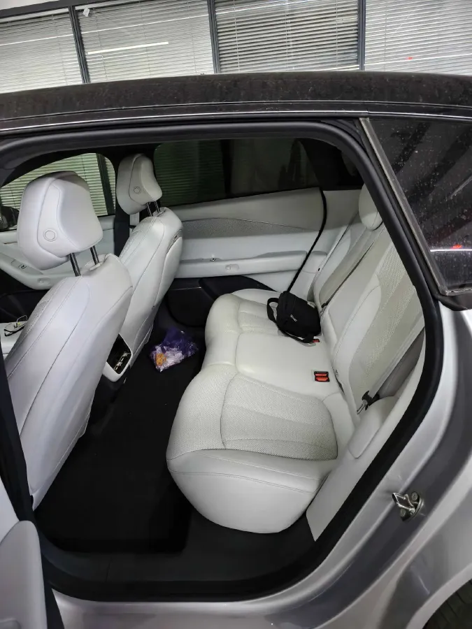 2024 Xpeng P7+ BEV 60.7KWH,autocango,china used car exporter,china ev exporter,chinese used car exporter,chinese used ev exporter