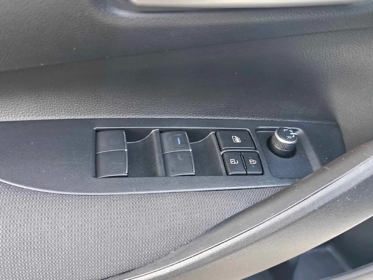 2021 Toyota Corolla 1.2T 116HP L4 CVT,autocango,china used car exporter,china ev exporter,chinese used car exporter,chinese used ev exporter