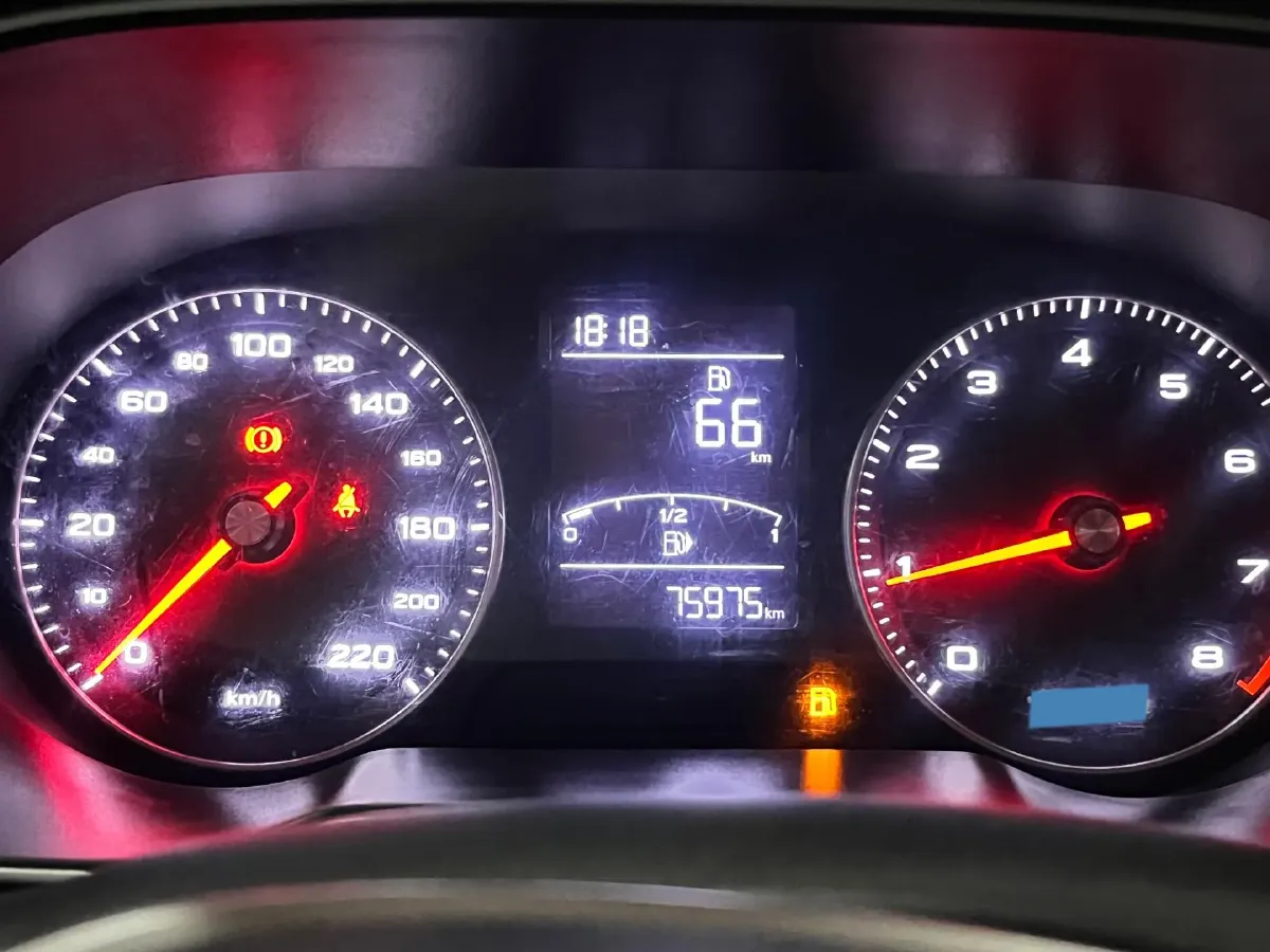 2020 Roewe RX3 1.6L 125HP L4 5MT,autocango,china used car exporter,china ev exporter,chinese used car exporter,chinese used ev exporter