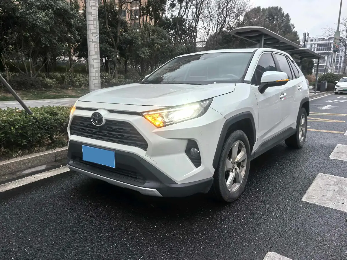 2021 Toyota RAV4 2.0L 171HP L4 CVT