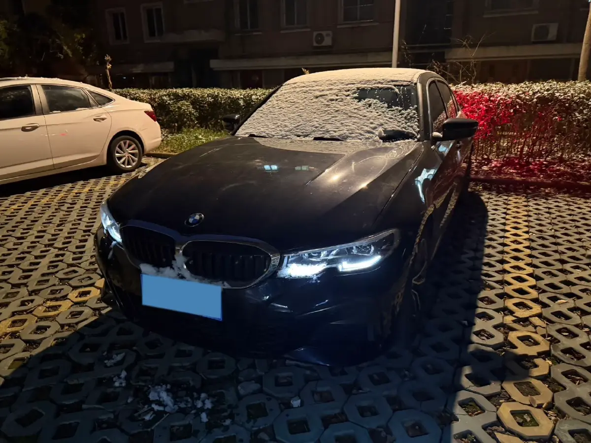 2022 BMW 3 Series 2.0T 156HP L4 8AT