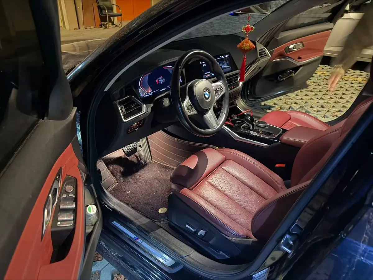 2022 BMW 3 Series 2.0T 156HP L4 8AT,autocango,china used car exporter,china ev exporter,chinese used car exporter,chinese used ev exporter