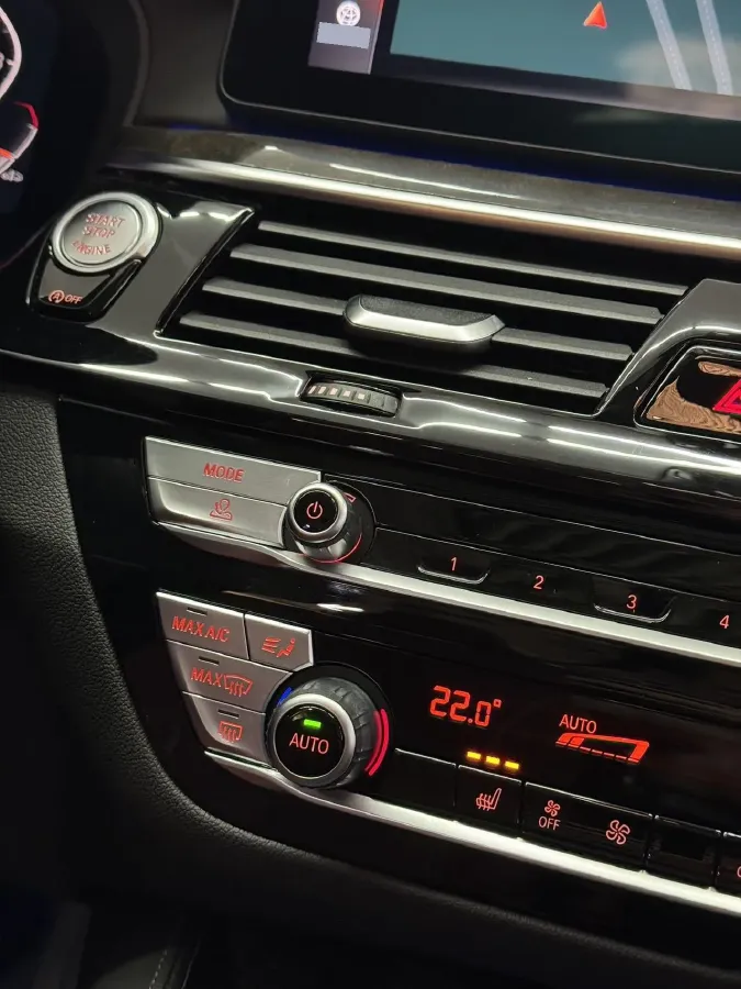 2021 BMW 5 Series 2.0T 184HP L4 8AT,autocango,china used car exporter,china ev exporter,chinese used car exporter,chinese used ev exporter