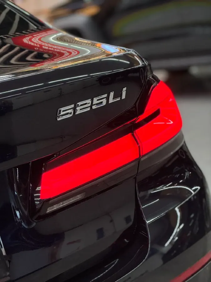 2021 BMW 5 Series 2.0T 184HP L4 8AT,autocango,china used car exporter,china ev exporter,chinese used car exporter,chinese used ev exporter