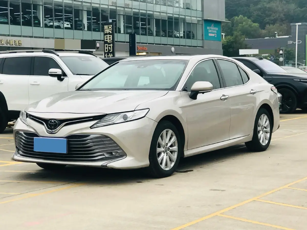 2019 Toyota Camry 2.0L 178HP L4 CVT