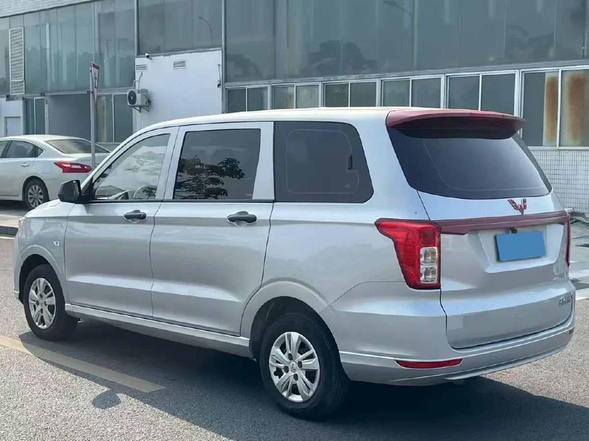 2021 WuLing RongGuang New Truck 1.5L 99HP L4 5MT,autocango,china used car exporter,china ev exporter,chinese used car exporter,chinese used ev exporter