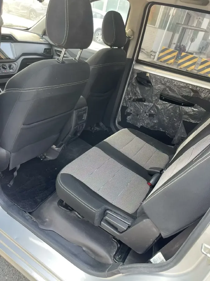 2021 WuLing RongGuang New Truck 1.5L 99HP L4 5MT,autocango,china used car exporter,china ev exporter,chinese used car exporter,chinese used ev exporter