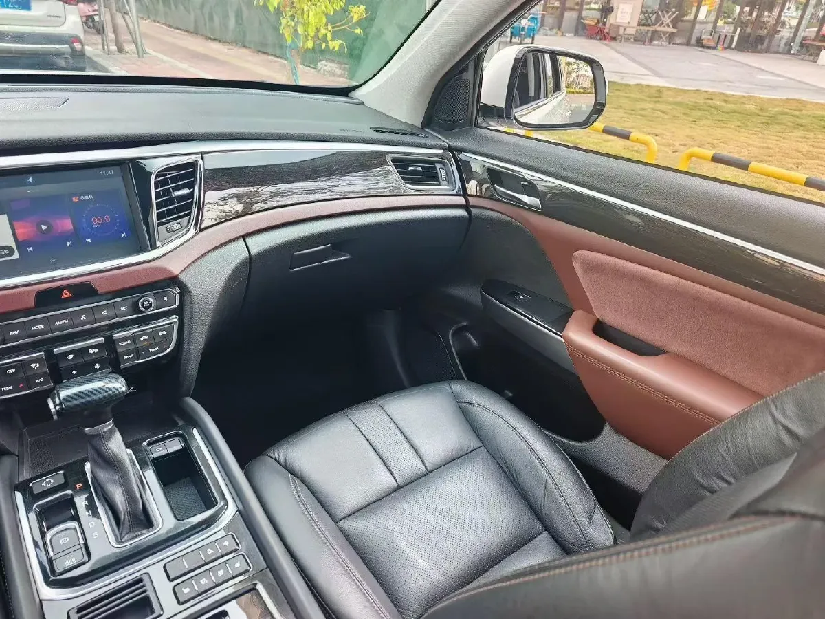 2017 GAC Trumpchi GS8 2.0T 201HP L4 6AT,autocango,china used car exporter,china ev exporter,chinese used car exporter,chinese used ev exporter