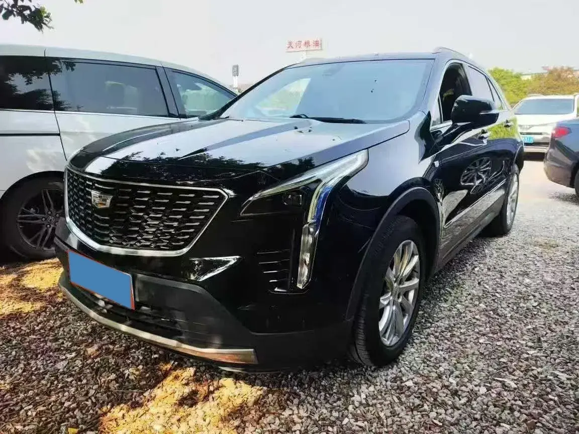 2020 Cadillac XT4 2.0T 241HP L4 9AT
