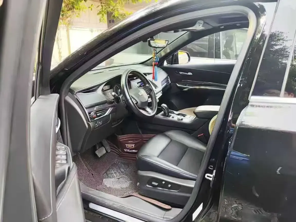 2020 Cadillac XT4 2.0T 241HP L4 9AT,autocango,china used car exporter,china ev exporter,chinese used car exporter,chinese used ev exporter