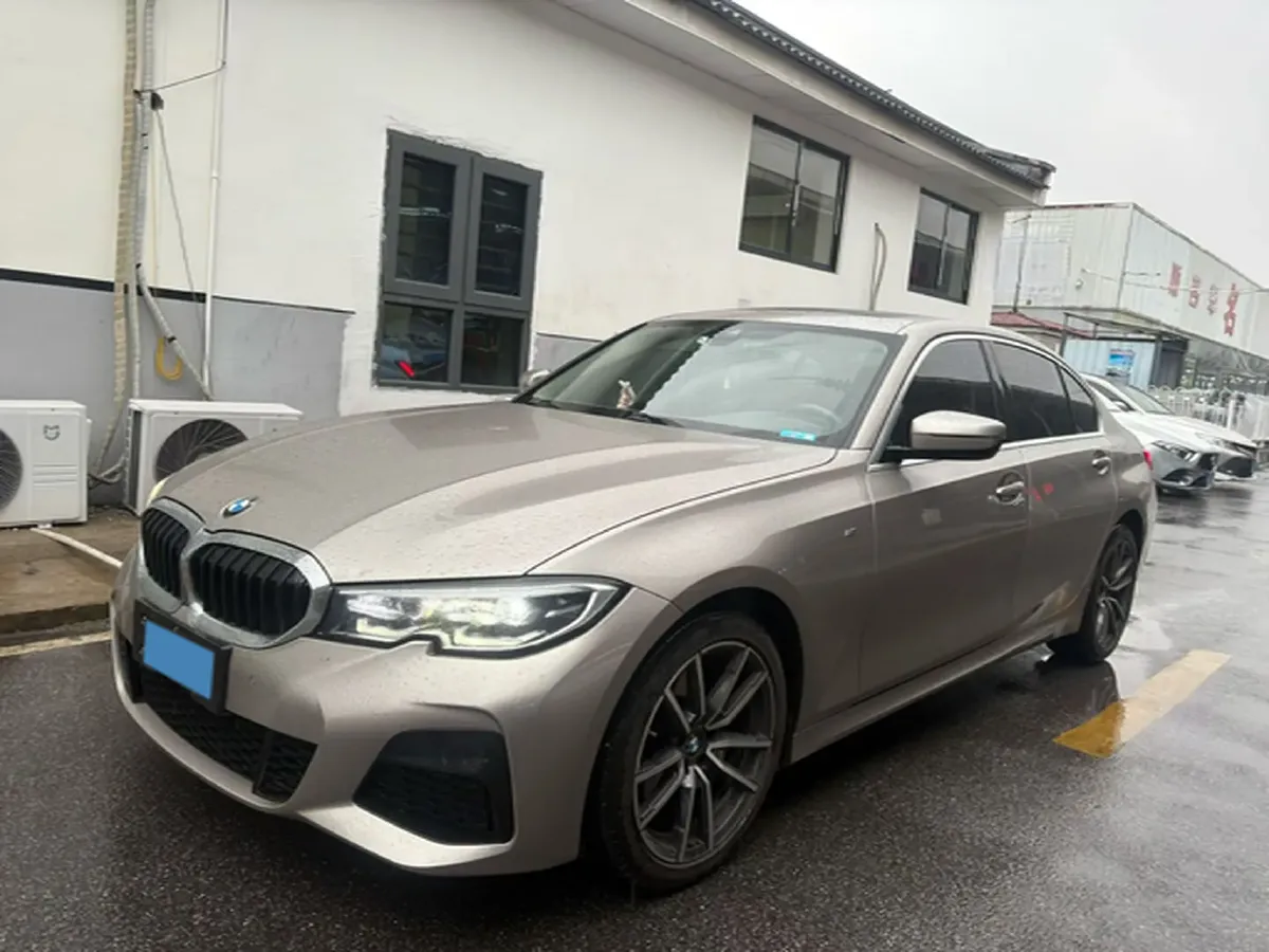 2022 BMW 3 Series 2.0T 184HP L4 8AT,autocango,china used car exporter,china ev exporter,chinese used car exporter,chinese used ev exporter