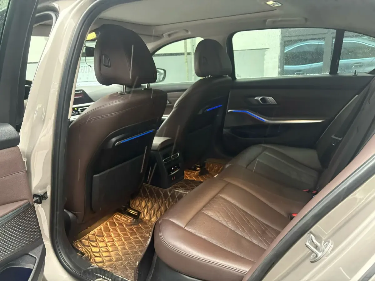 2022 BMW 3 Series 2.0T 184HP L4 8AT,autocango,china used car exporter,china ev exporter,chinese used car exporter,chinese used ev exporter