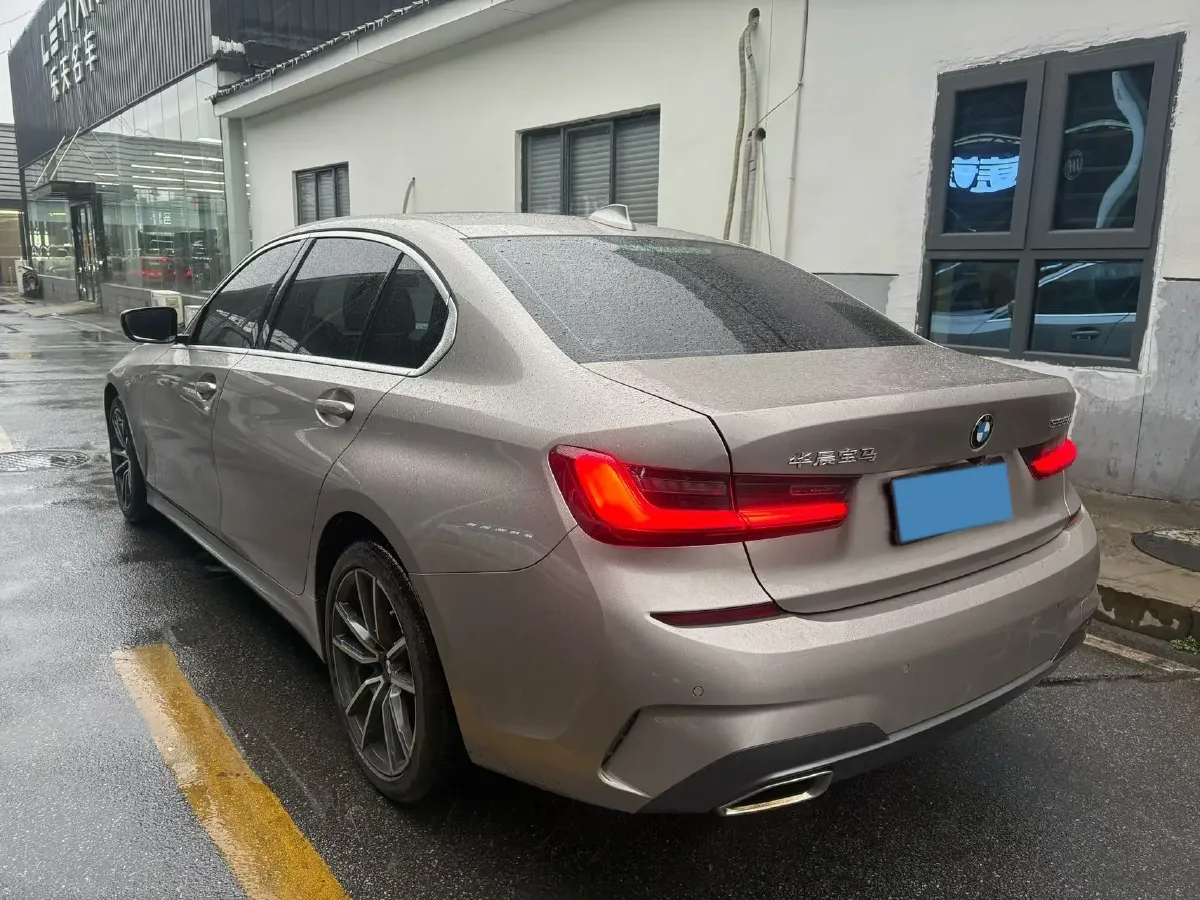 2022 BMW 3 Series 2.0T 184HP L4 8AT,autocango,china used car exporter,china ev exporter,chinese used car exporter,chinese used ev exporter