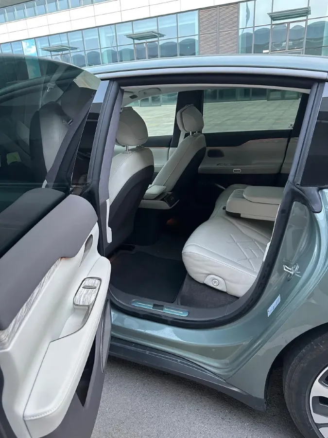 2021 Volkswagen ID.6 Crozz BEV 84.8KWH,autocango,china used car exporter,china ev exporter,chinese used car exporter,chinese used ev exporter