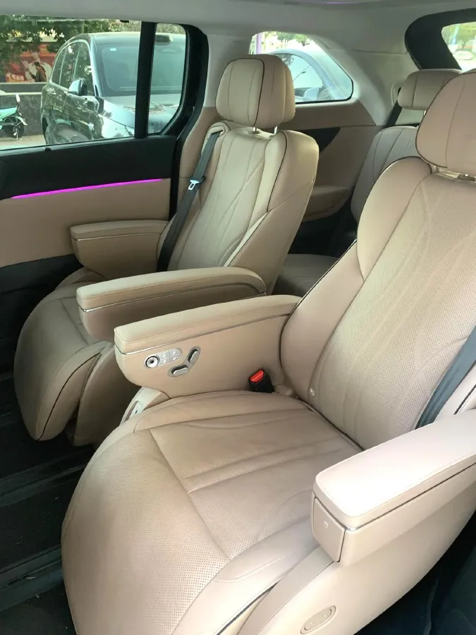 2024 Xpeng X9 BEV 101.5KWH,autocango,china used car exporter,china ev exporter,chinese used car exporter,chinese used ev exporter