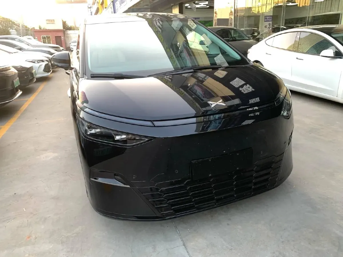 2024 Xpeng X9 BEV 101.5KWH,autocango,china used car exporter,china ev exporter,chinese used car exporter,chinese used ev exporter