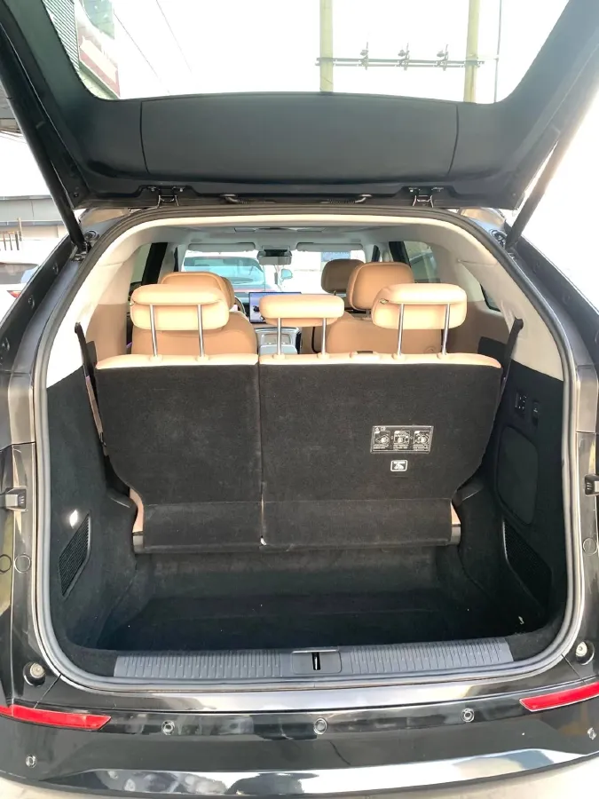 2024 Xpeng X9 BEV 101.5KWH,autocango,china used car exporter,china ev exporter,chinese used car exporter,chinese used ev exporter