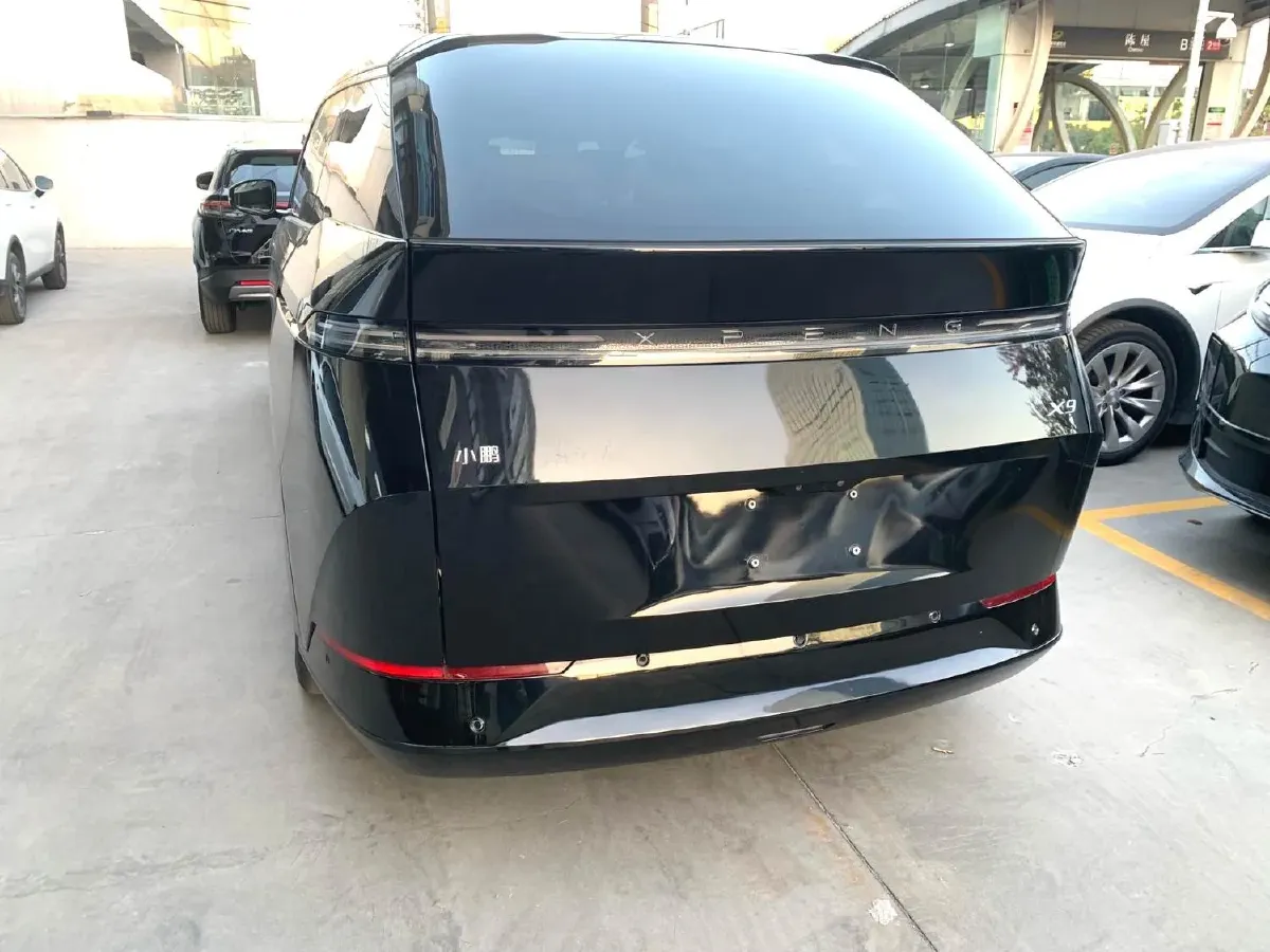 2024 Xpeng X9 BEV 101.5KWH,autocango,china used car exporter,china ev exporter,chinese used car exporter,chinese used ev exporter