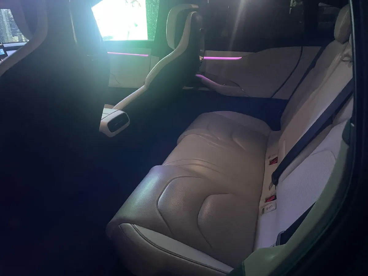 2024 MI SU7 BEV 101KWH,autocango,china used car exporter,china ev exporter,chinese used car exporter,chinese used ev exporter