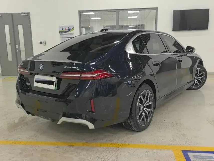 2024 BMW i5 BEV 79.05KWH,autocango,china used car exporter,china ev exporter,chinese used car exporter,chinese used ev exporter