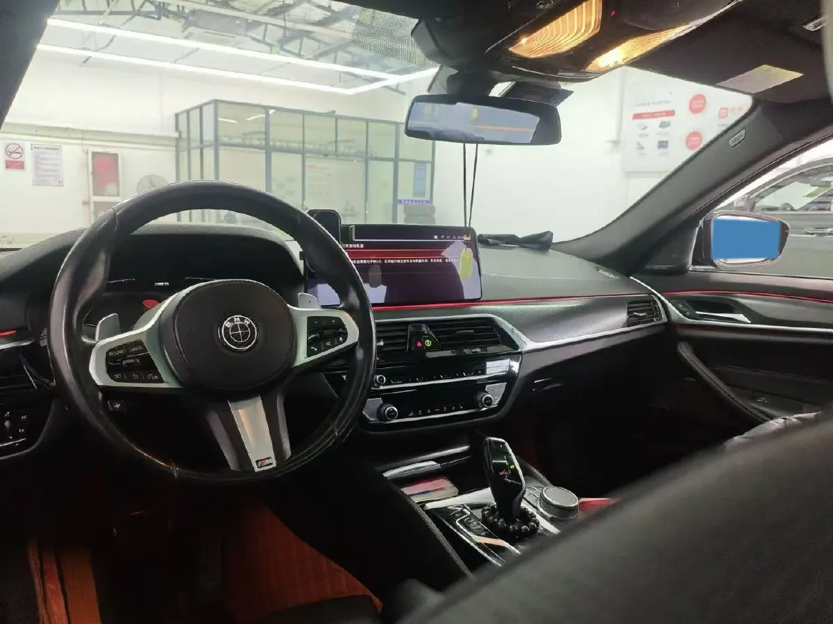 2021 BMW 5 Series 2.0T 252HP L4 8AT,autocango,china used car exporter,china ev exporter,chinese used car exporter,chinese used ev exporter