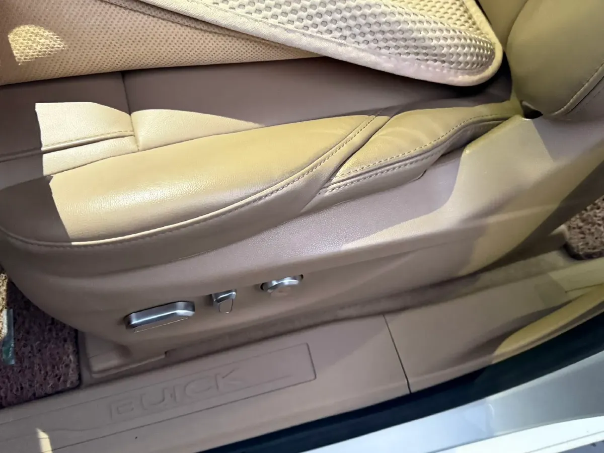 2020 Buick GL8 2.0T 237HP L4 9AT,autocango,china used car exporter,china ev exporter,chinese used car exporter,chinese used ev exporter