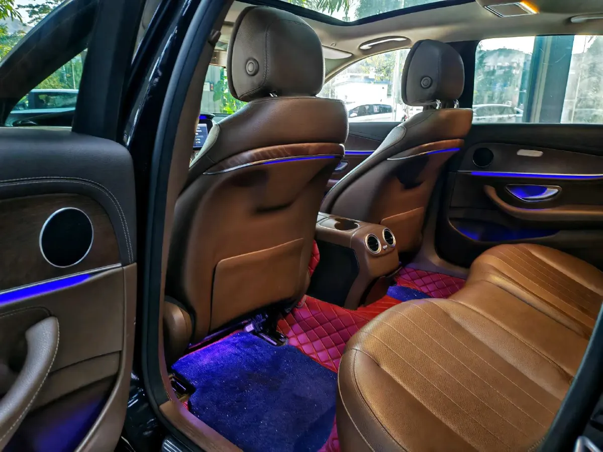 2020 Mercedes-Benz E Class 1.5T 184HP L4 9AT,autocango,china used car exporter,china ev exporter,chinese used car exporter,chinese used ev exporter