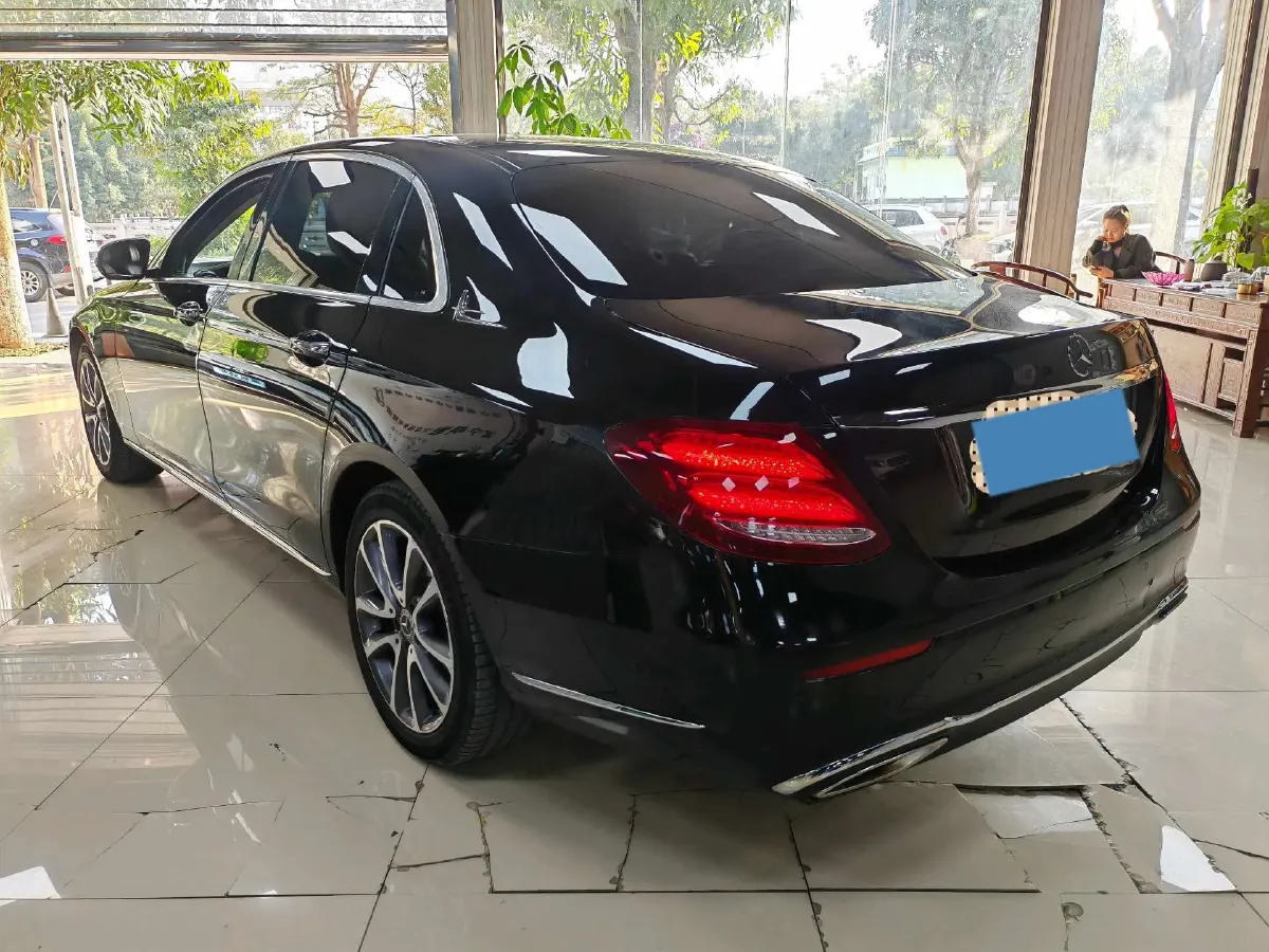 2020 Mercedes-Benz E Class 1.5T 184HP L4 9AT,autocango,china used car exporter,china ev exporter,chinese used car exporter,chinese used ev exporter