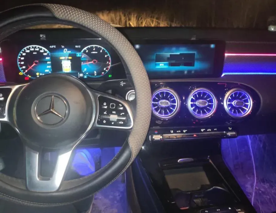 2022 Mercedes-Benz A Class 1.3T 136HP L4 7DCT,autocango,china used car exporter,china ev exporter,chinese used car exporter,chinese used ev exporter