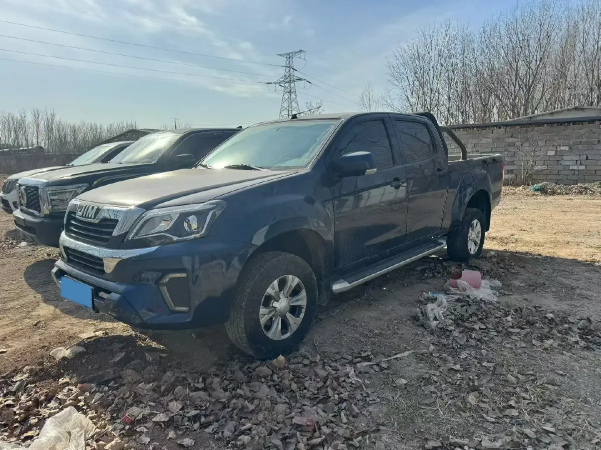 2023 Isuzu RE-MAX Jim 2.5T 143HP L4 6MT