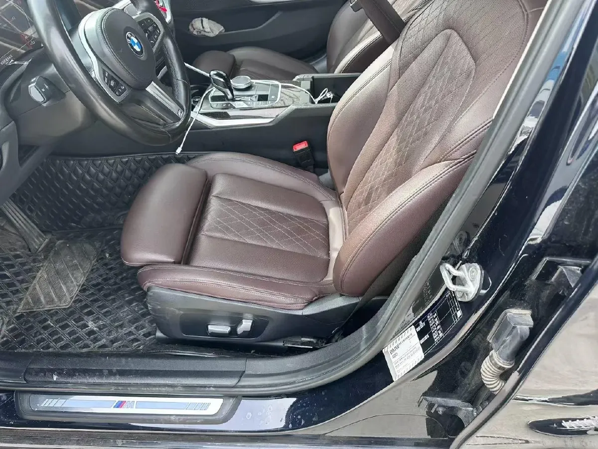 2022 BMW 3 Series 2.0T 184HP L4 8AT,autocango,china used car exporter,china ev exporter,chinese used car exporter,chinese used ev exporter