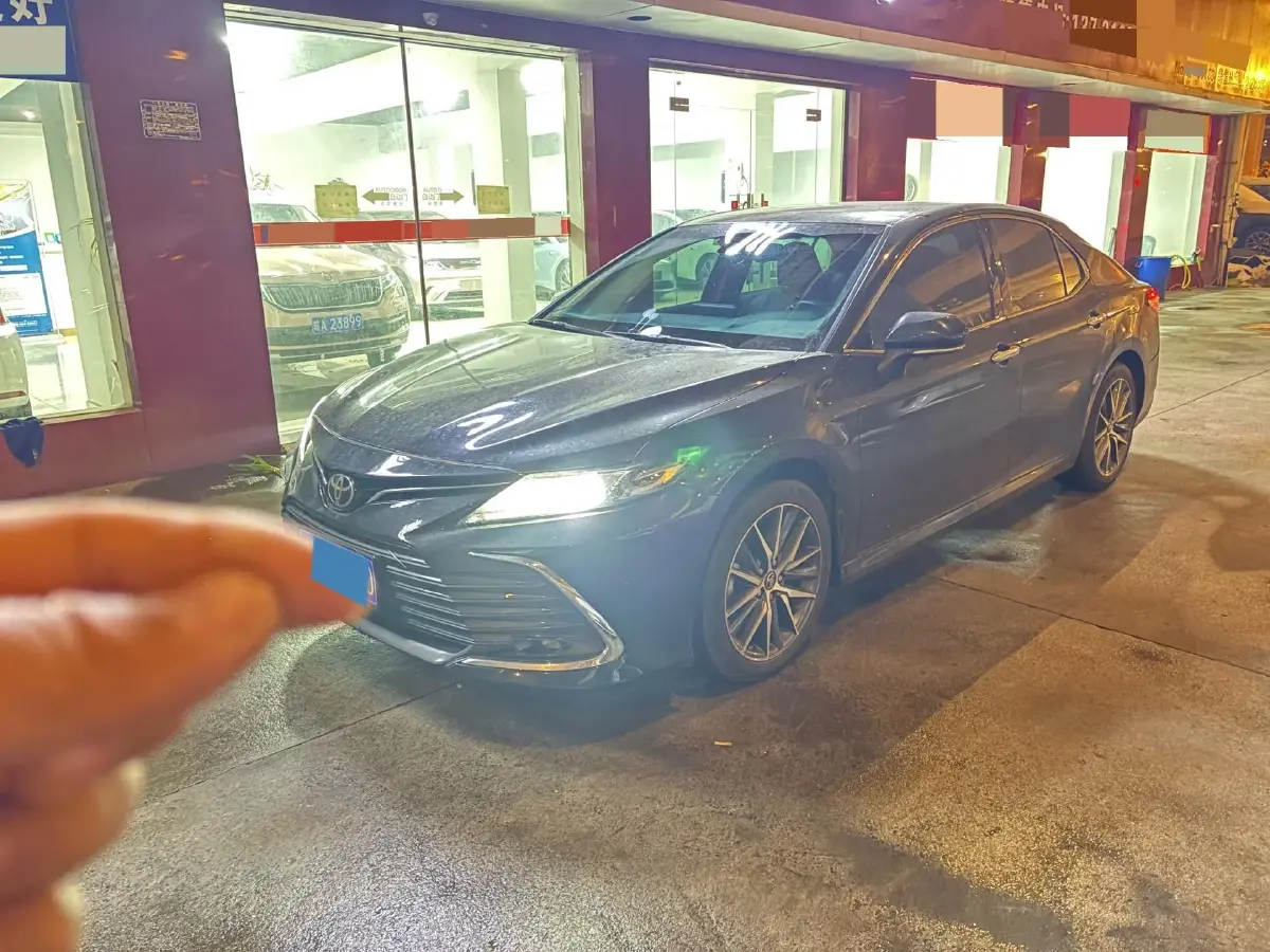 2021 Toyota Camry 2.5L 209HP L4 8AT