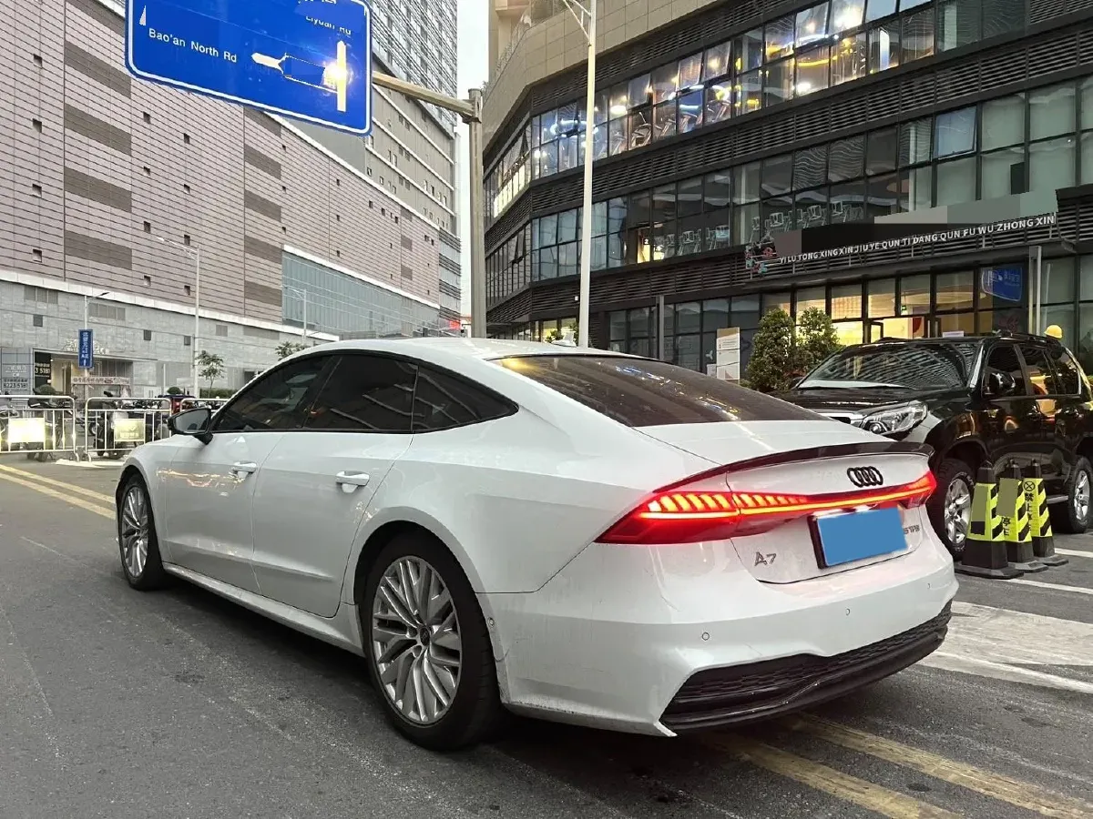2021 Audi A7 2.0T 245HP L4 7DCT,autocango,china used car exporter,china ev exporter,chinese used car exporter,chinese used ev exporter