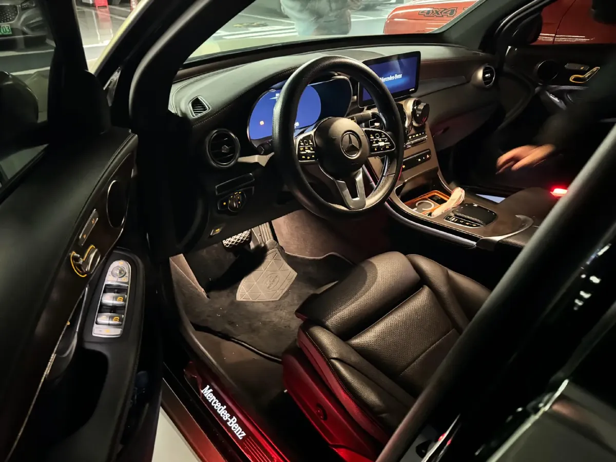 2020 Mercedes-Benz GLC Class 2.0T 197HP L4 9AT,autocango,china used car exporter,china ev exporter,chinese used car exporter,chinese used ev exporter