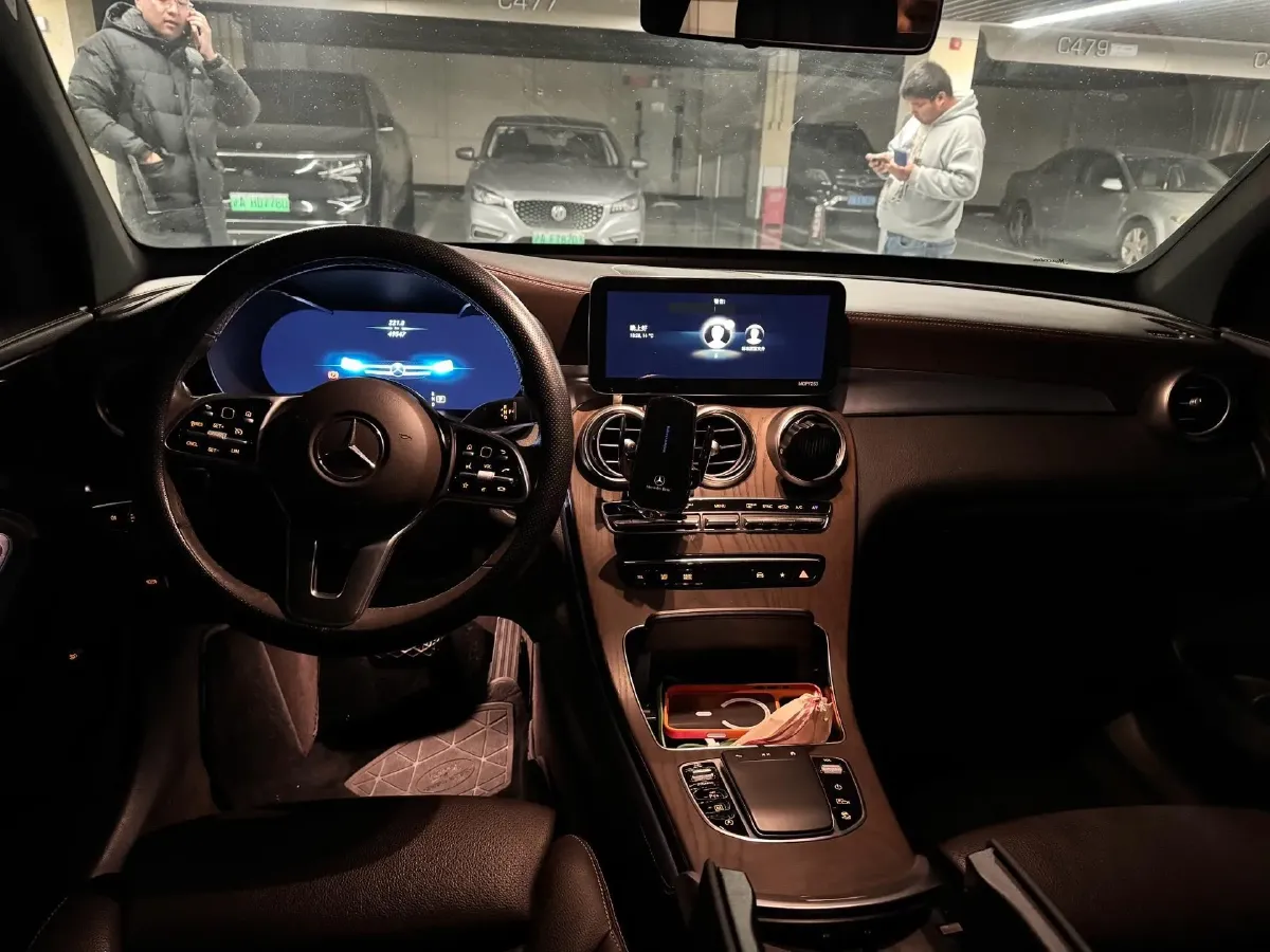 2020 Mercedes-Benz GLC Class 2.0T 197HP L4 9AT,autocango,china used car exporter,china ev exporter,chinese used car exporter,chinese used ev exporter