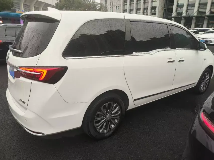 2021 Buick GL8 2.0T 237HP L4 9AT,autocango,china used car exporter,china ev exporter,chinese used car exporter,chinese used ev exporter