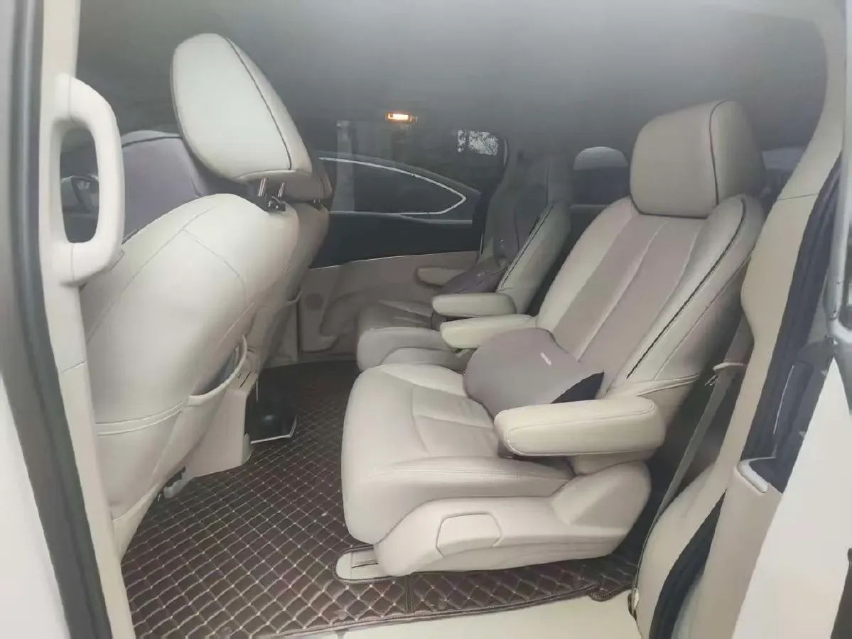 2021 Buick GL8 2.0T 237HP L4 9AT,autocango,china used car exporter,china ev exporter,chinese used car exporter,chinese used ev exporter