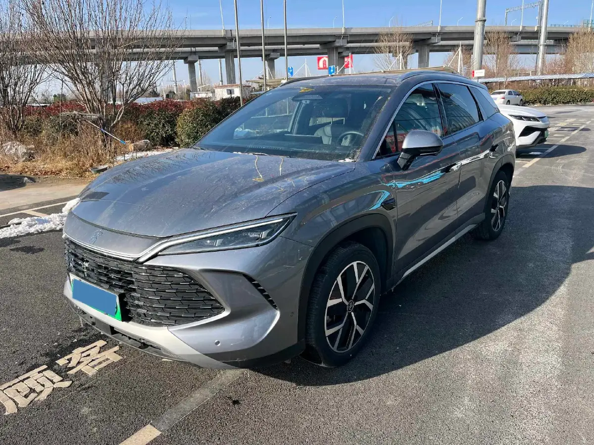 2025 BYD SongL DM-i 1.5L 101HP L4 E-CVT PHEV 26.6KWH