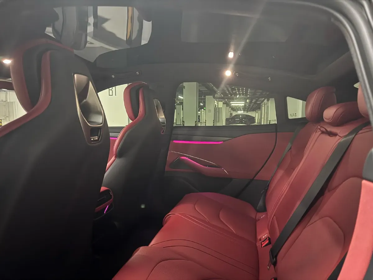 2024 MI SU7 BEV 94.3KWH,autocango,china used car exporter,china ev exporter,chinese used car exporter,chinese used ev exporter